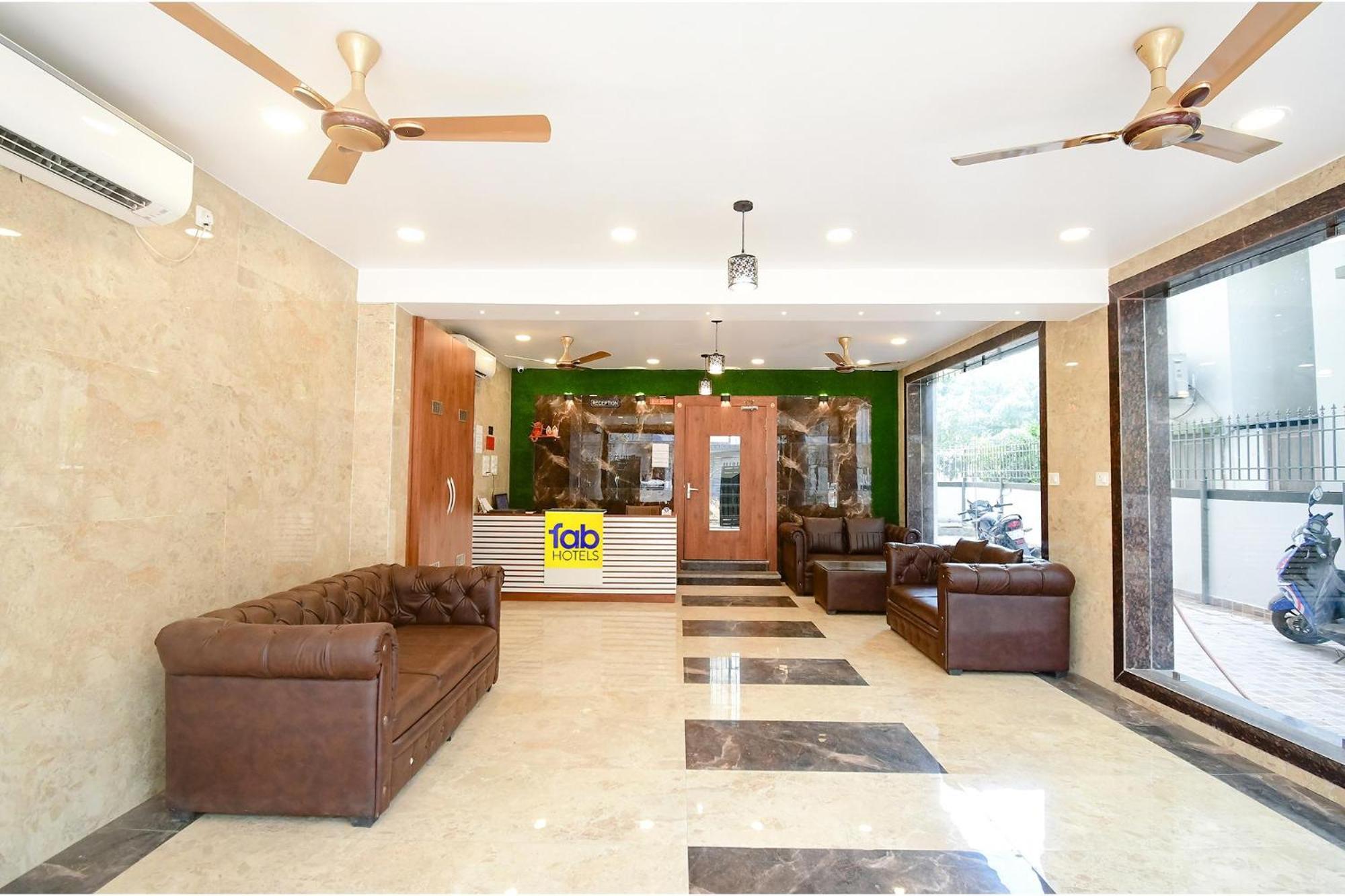 Fabhotel Dream World Residency - Nr Biswa Bangla Gate Calcutta Buitenkant foto